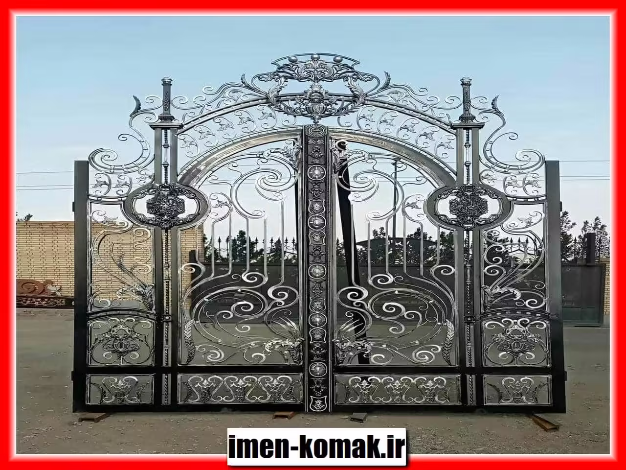 تنوع درب های حیاط برای تعویض درب های قدیمی