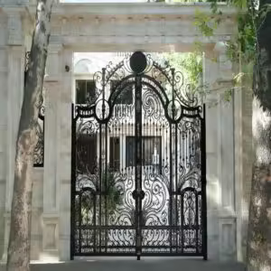 خرید درب حیاط ویلایی فلزی کلاسیک