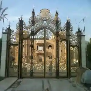 نکات مهم قبل از خرید درب حیاط ساختمان لوکس