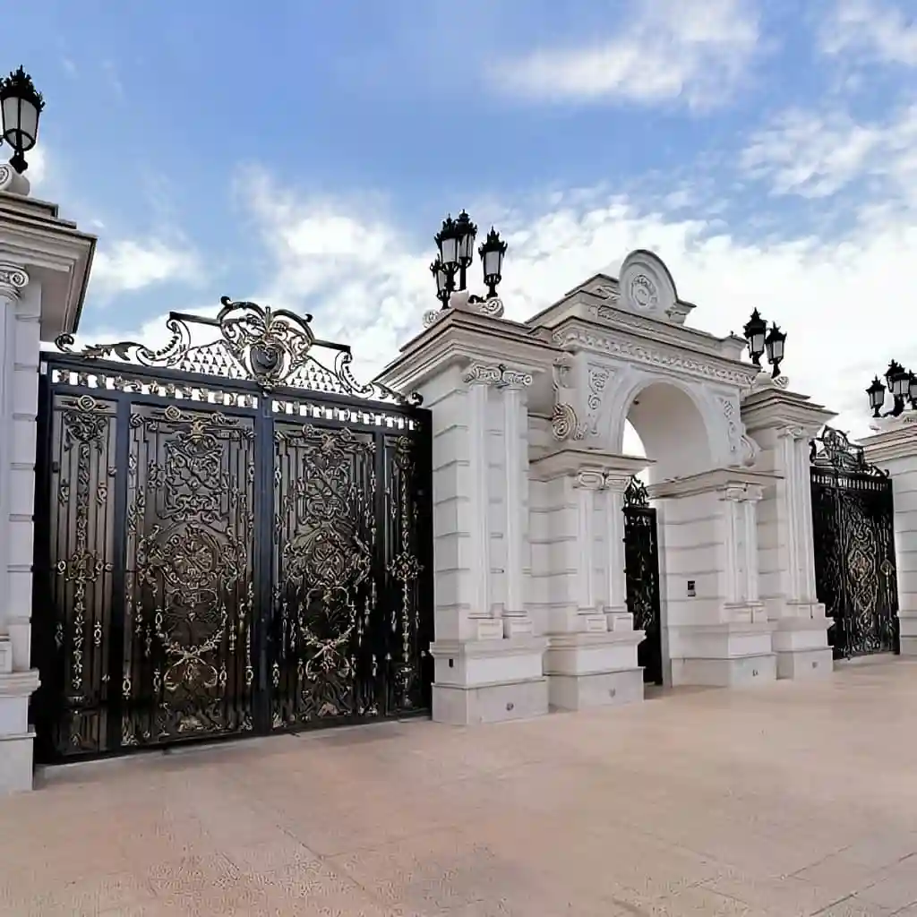 فروش درب فلزی سنس نمای کلاسیک