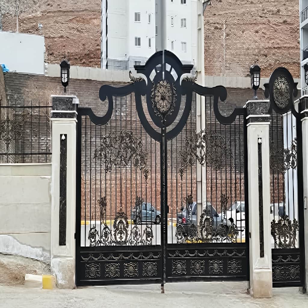 درب فلزی لادن کلاسیک ویلایی