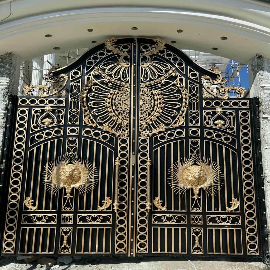 قیمت درب ویلایی فرفورژه کلاسیک برای نمای سنگی