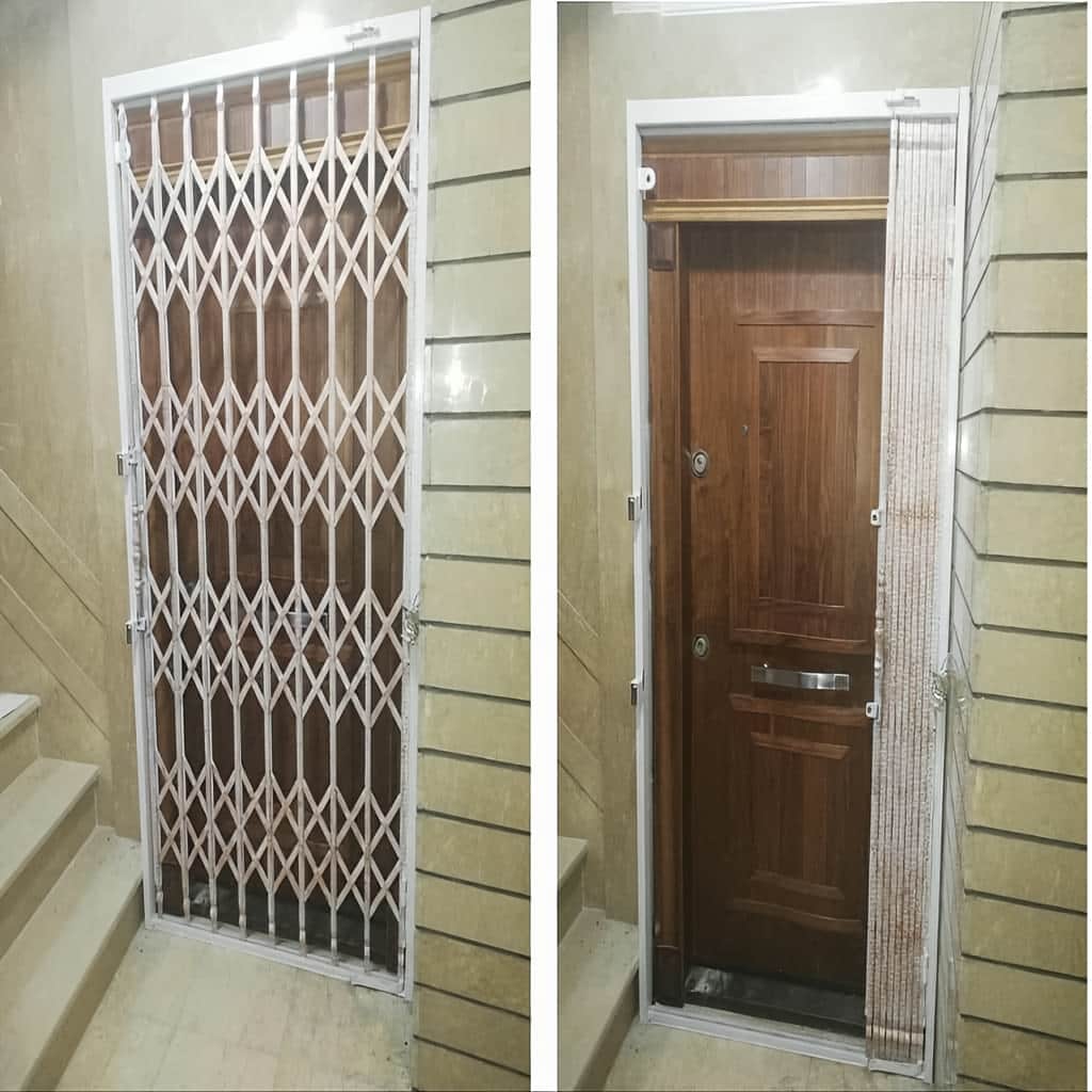 نصب حفاظ پشت درب آکاردئونی چهارگل در کرمان