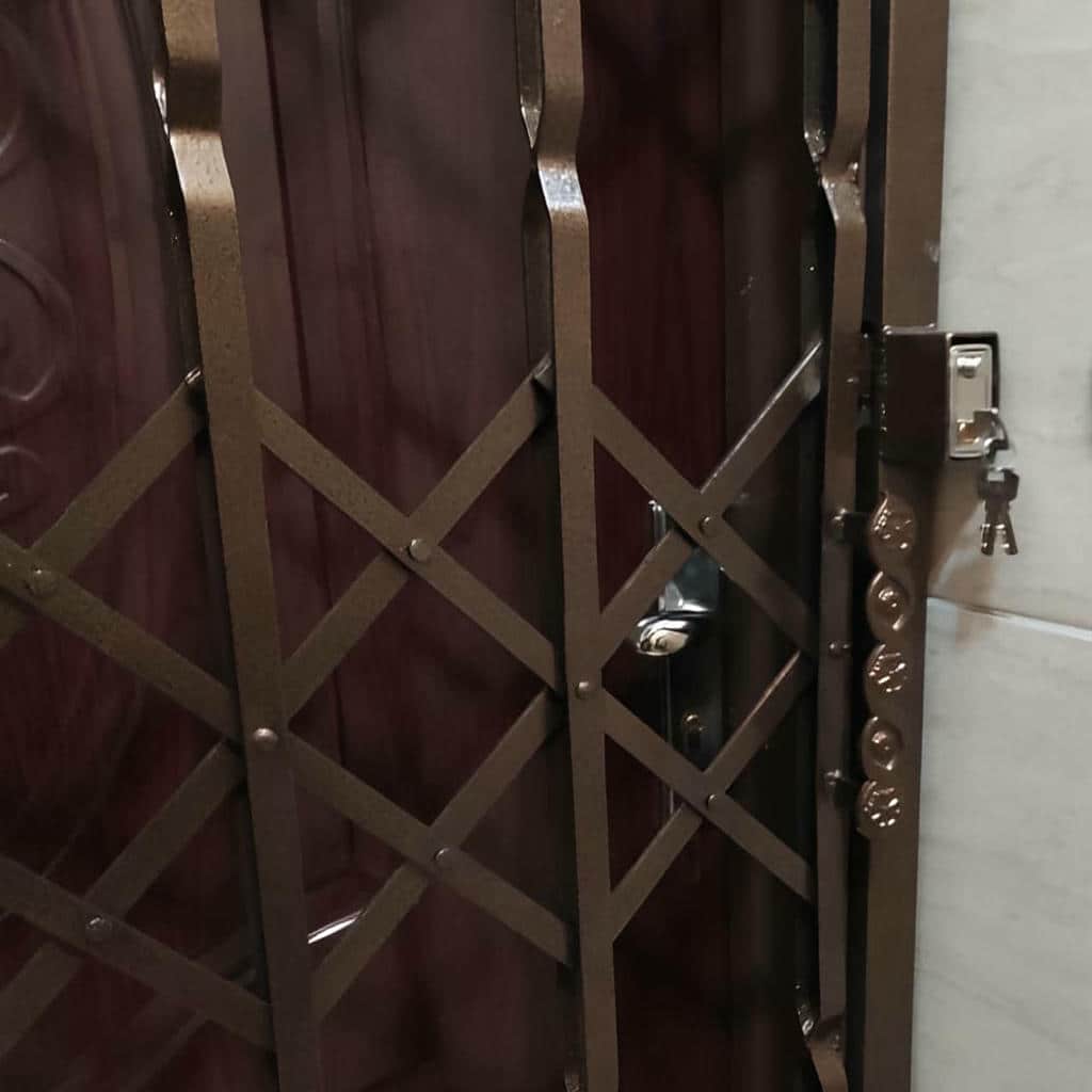خرید حفاظ درب آکاردئونی دوگل در بندر لنگه