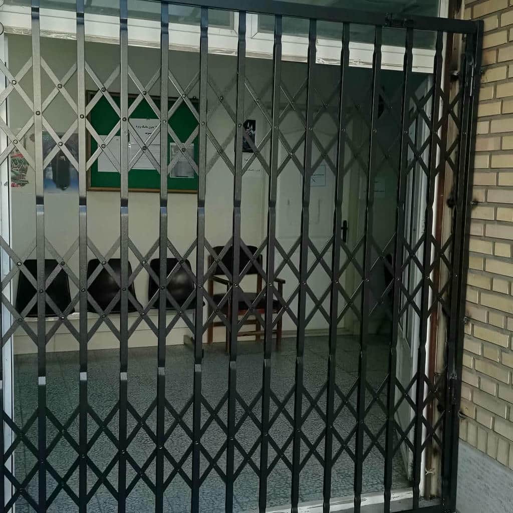 قیمت حفاظ پشت درب آکاردئونی ضدزنگ در همدان