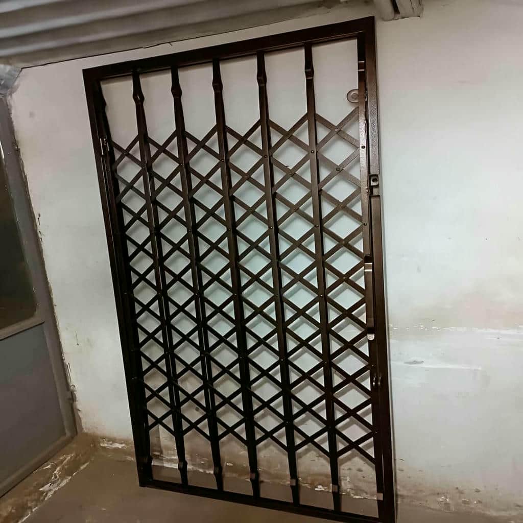 خرید حفاظ پشت درب آکاردئونی دوگل در یاسوج