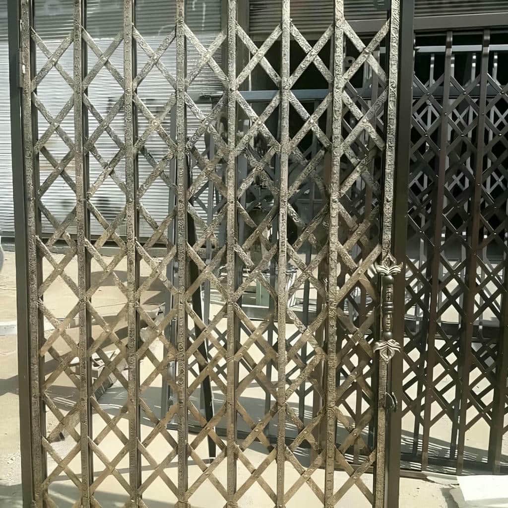 خرید حفاظ پشت درب آکاردئونی دوگل در چابهار
