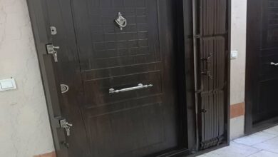 حفاظ پشت درب آکاردئونی در بجنورد