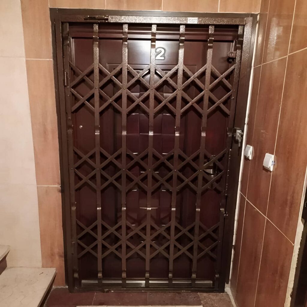 خرید حفاظ درب آکاردئونی دوگل مقاوم در استان گیلان