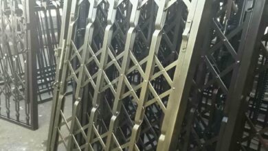 حفاظ درب آکاردئونی در بندر انزلی