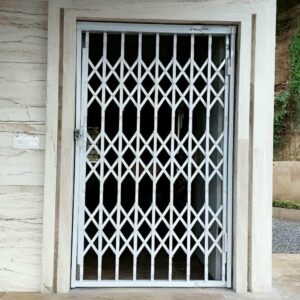 حفاظ درب آکاردئونی در بندر لنگه