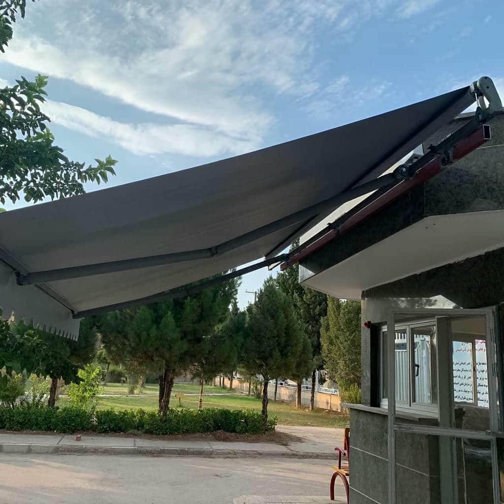 نصب سایبان برقی اتوماتیک ضد UV در پرند
