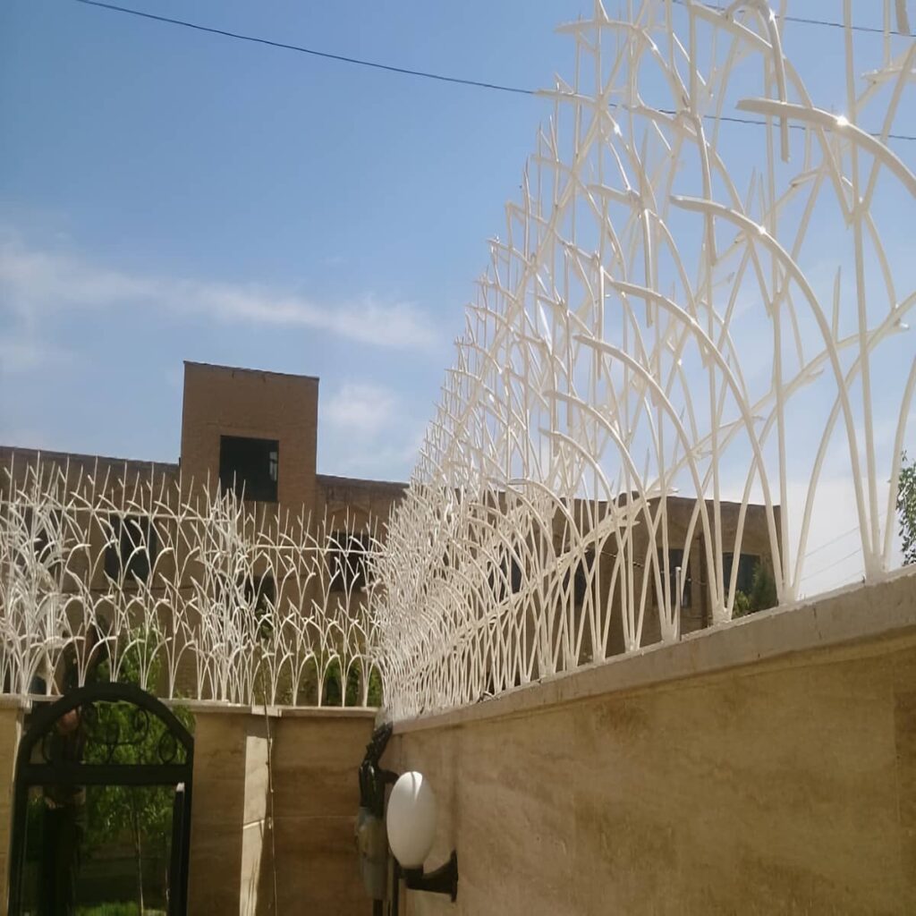 فروش حفاظ شاخ گوزنی دیوار حیاط در سقز