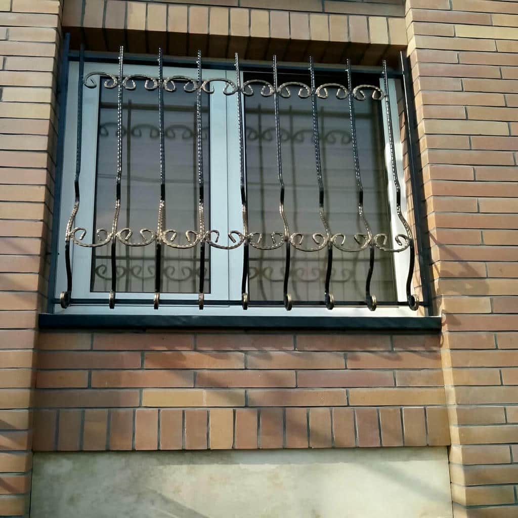نصب حفاظ پنجره فرفورژه در کاشان
