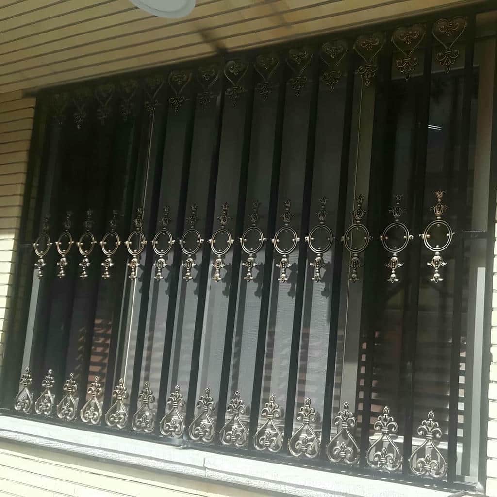 نصب حفاظ پنجره فرفورژه در فشم