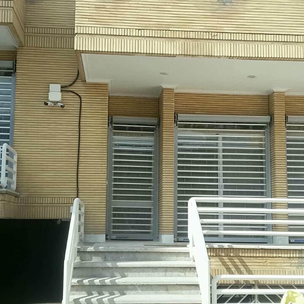 نصب کرکره برقی اتوماتیک فروشگاه در آمل