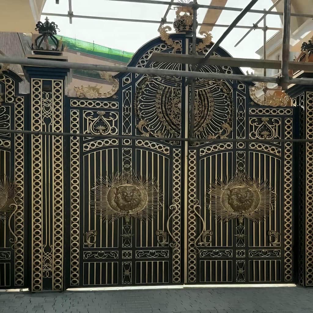 فروش درب حیاط ویلایی کلاسیک در قزوین