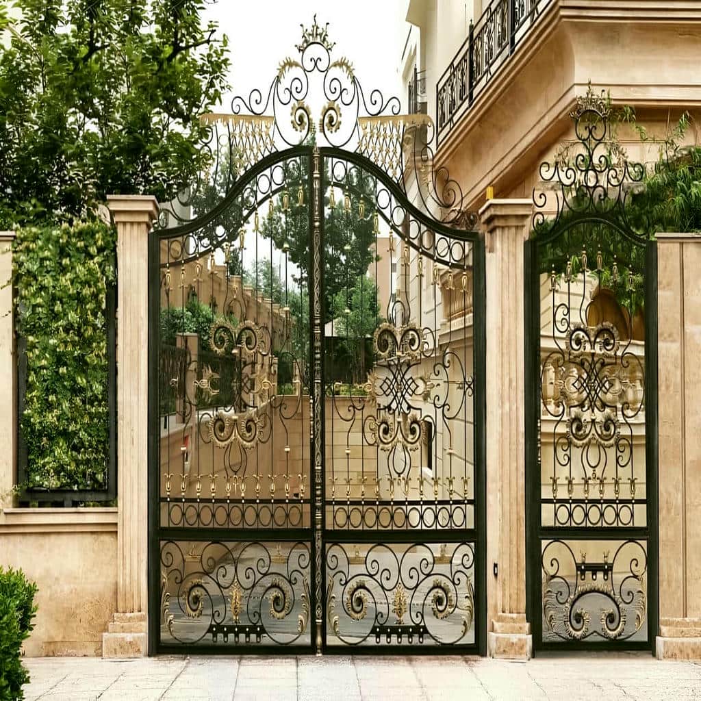 درب حیاط ویلایی در سمنان