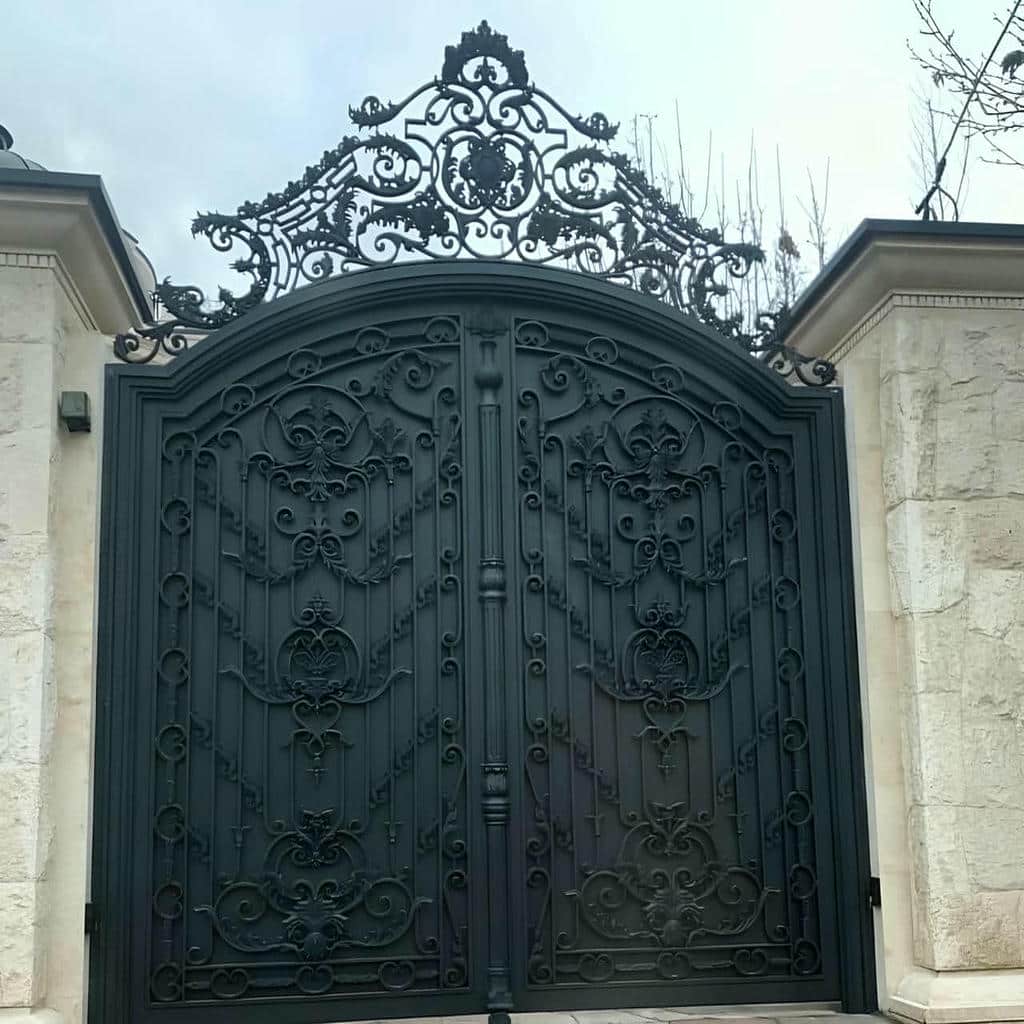 نصب درب حیاط فلزی ویلایی مدرن در دماوند