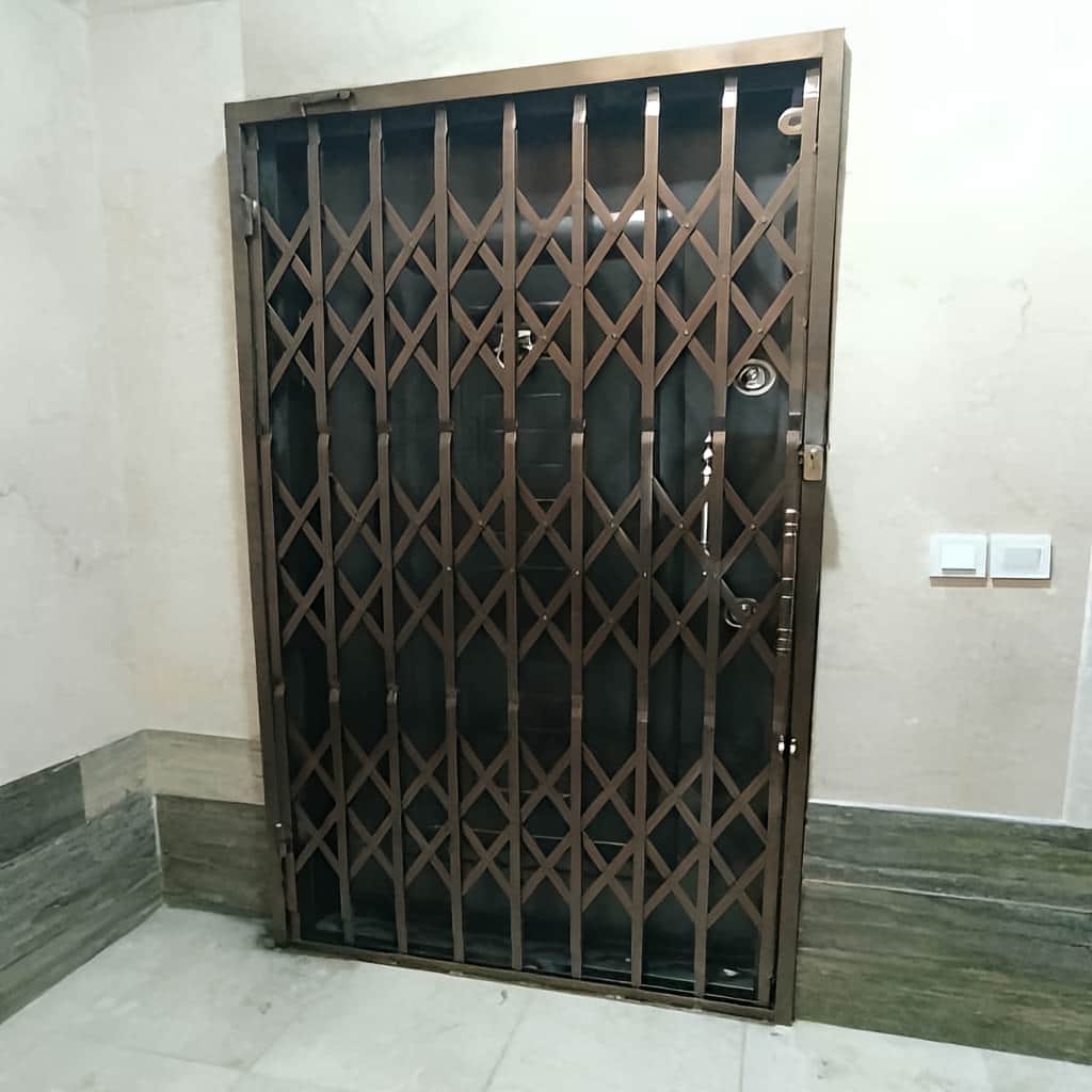 قفل درب آکاردئونی با محل نصب تقویت شده