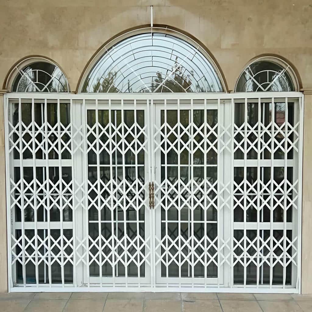 قفل درب آکاردئونی با زبانه محکم