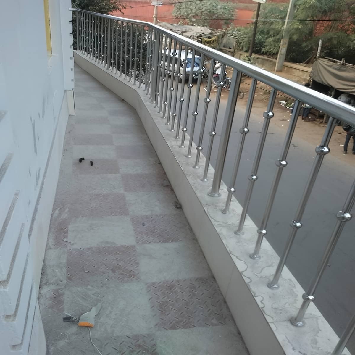 نرده استیل بالکن با دستگیره لوله ای براق