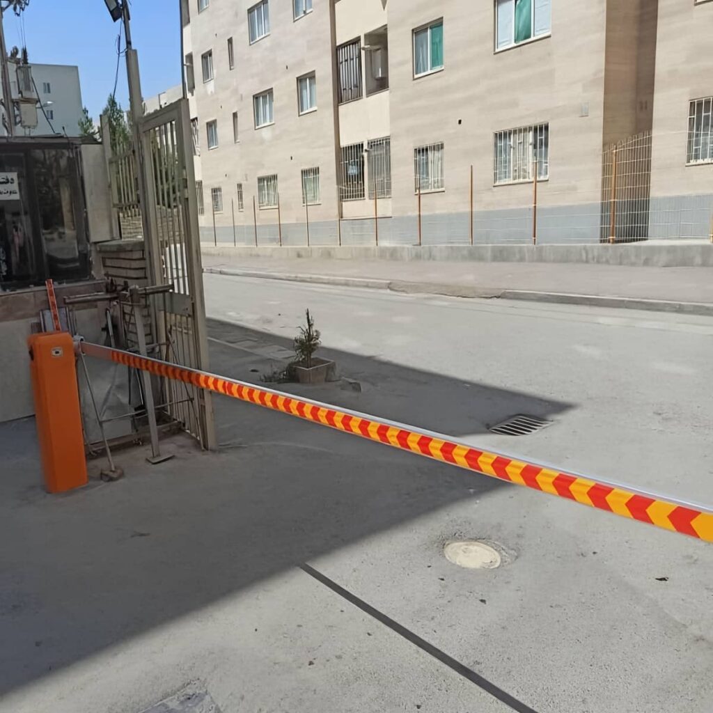خدمات راهبند زنجیری محوطه باز