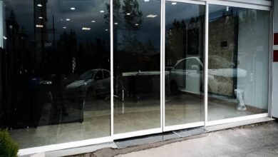 11 نمونه درب شیشه ای اتوماتیک کشویی دو لت