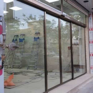 13 مدل درب اتوماتیک شیشه ای فریم دار آلومینیوم