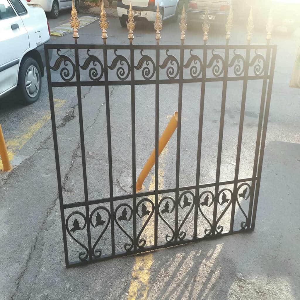 حفاظ پنجره طرح دار لیزری شاخه‌ای با جزئیات منظم