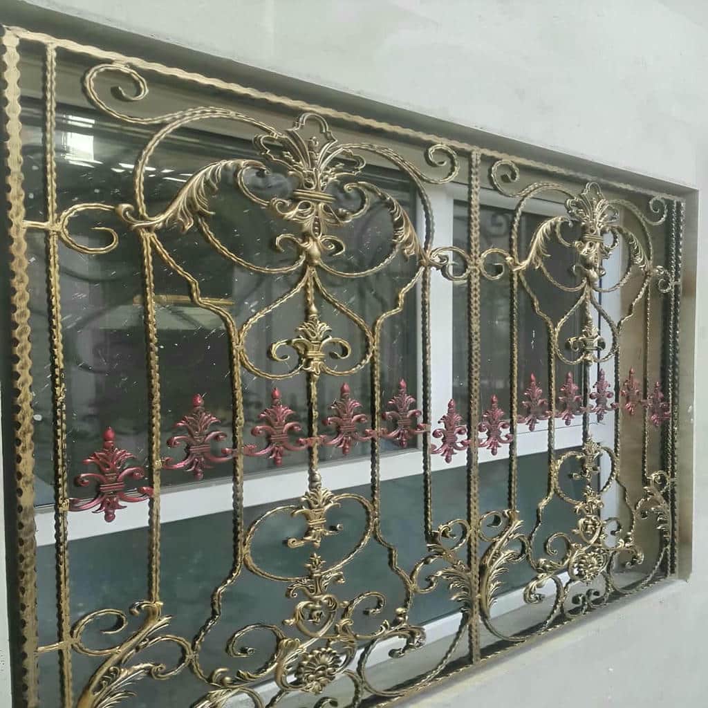 نرده پنجره فلزی شاسی دار دوبخشی با قاب گونیا