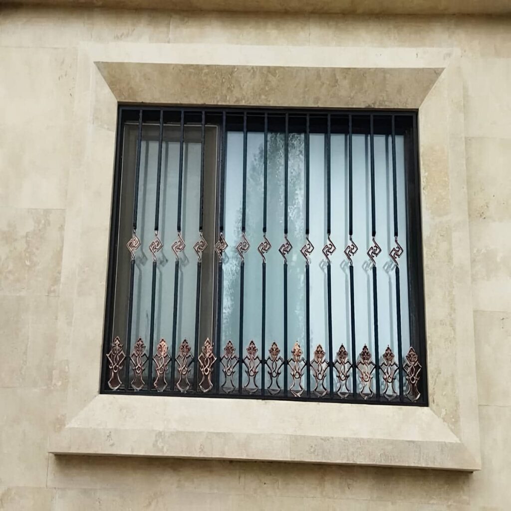 نرده پنجره فلزی شاسی دار هندسی با جوش دقیق