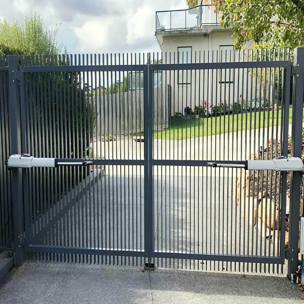 تعمیر درب برقی ویلایی دو لنگه و بررسی گیربکس