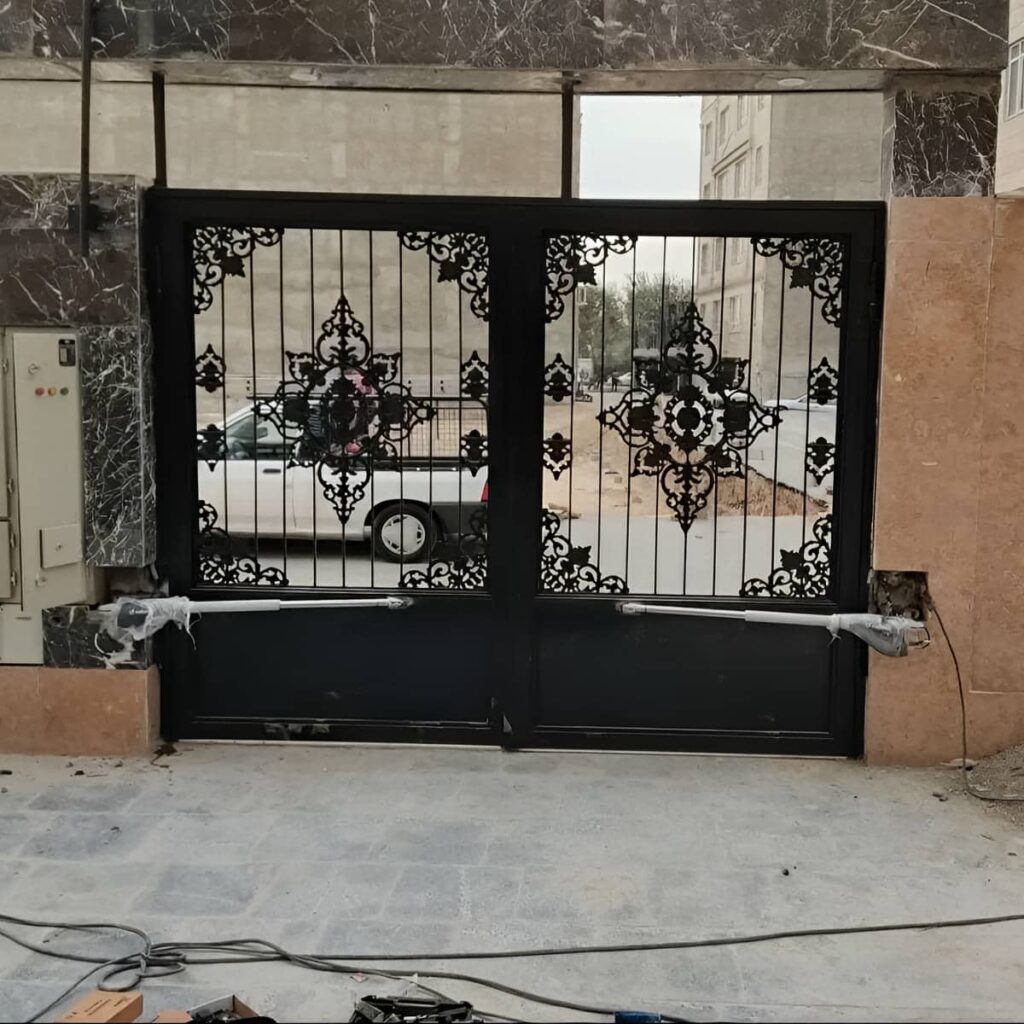 خرید جک درب ویلایی بازویی متناسب با وزن لنگه