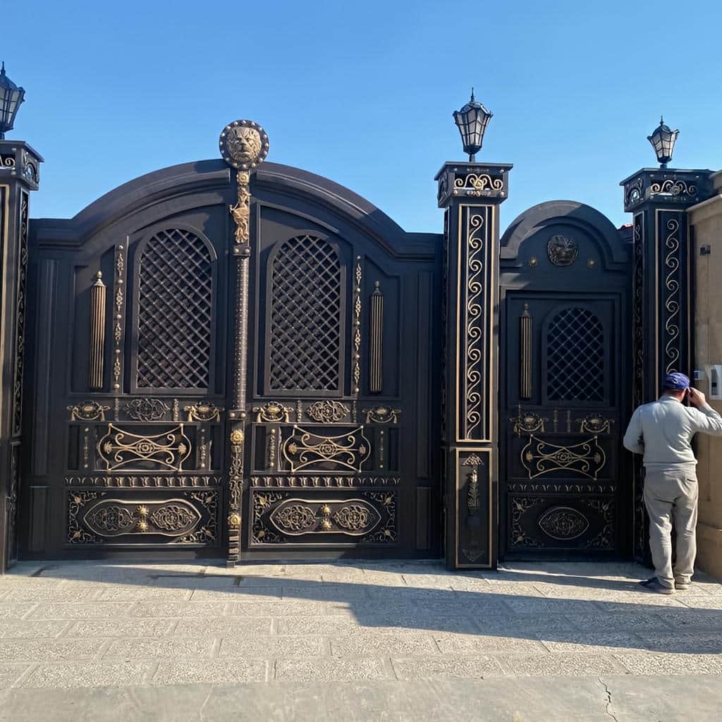 ساخت درب ویلایی طرح چوب فلزی با فریم مقاوم