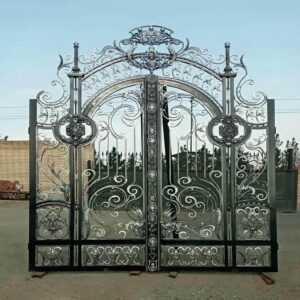 12 طرح درب حیاط پانل دار