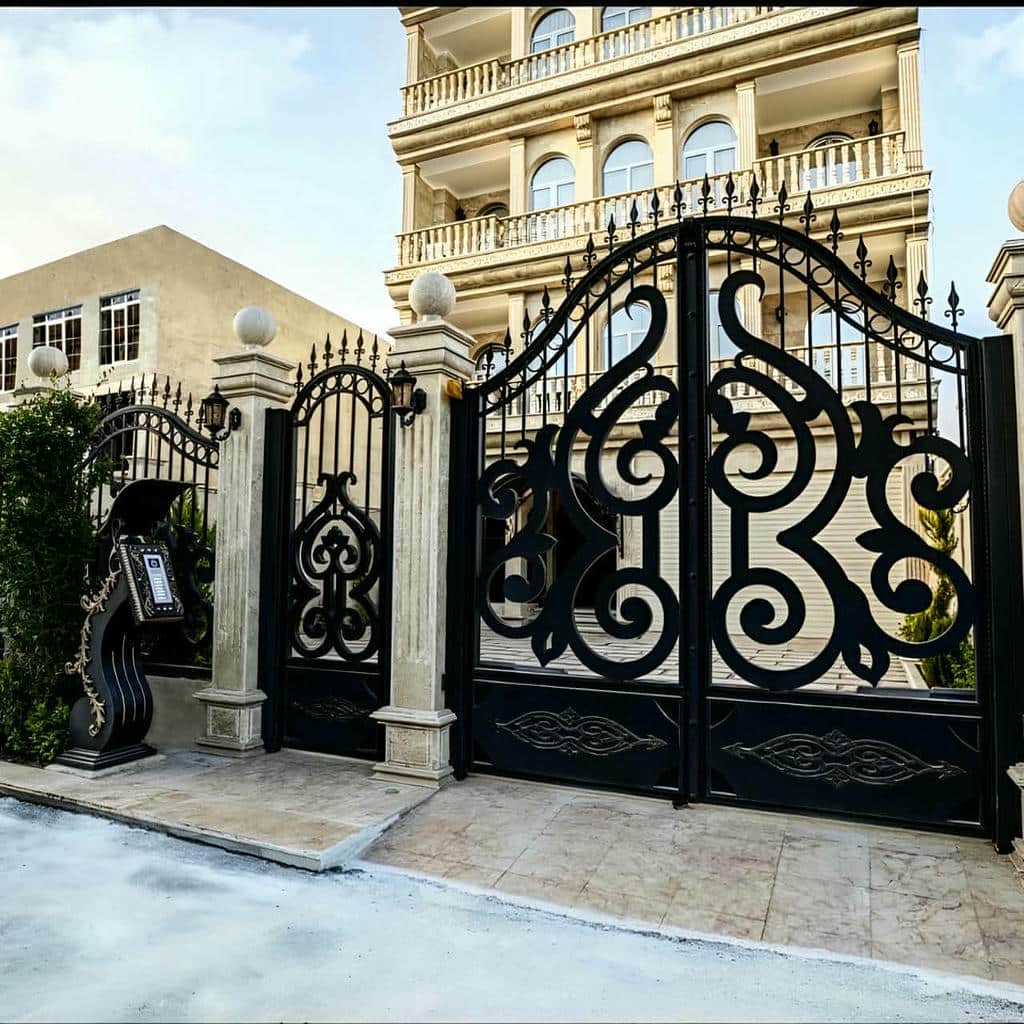 14 طرح درب فلزی ریلی باغ