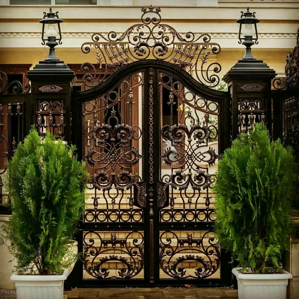12 مدل درب حیاط بزرگ پارکینگ