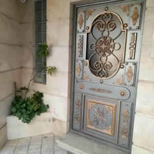 10 نمونه درب حیاط طرح چوب فلزی