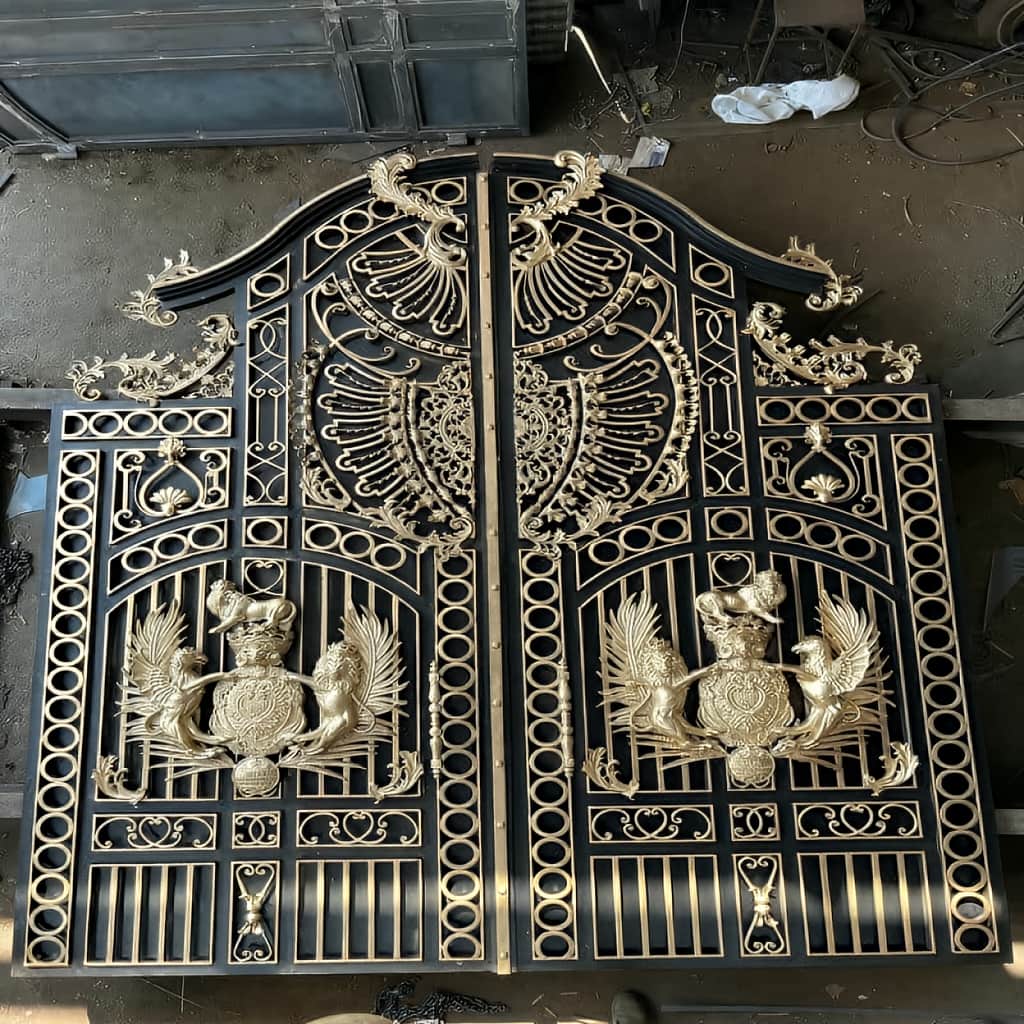 سفارش درب پارکینگ آهنی ساده قاب دار متناسب با ابعاد دهانه