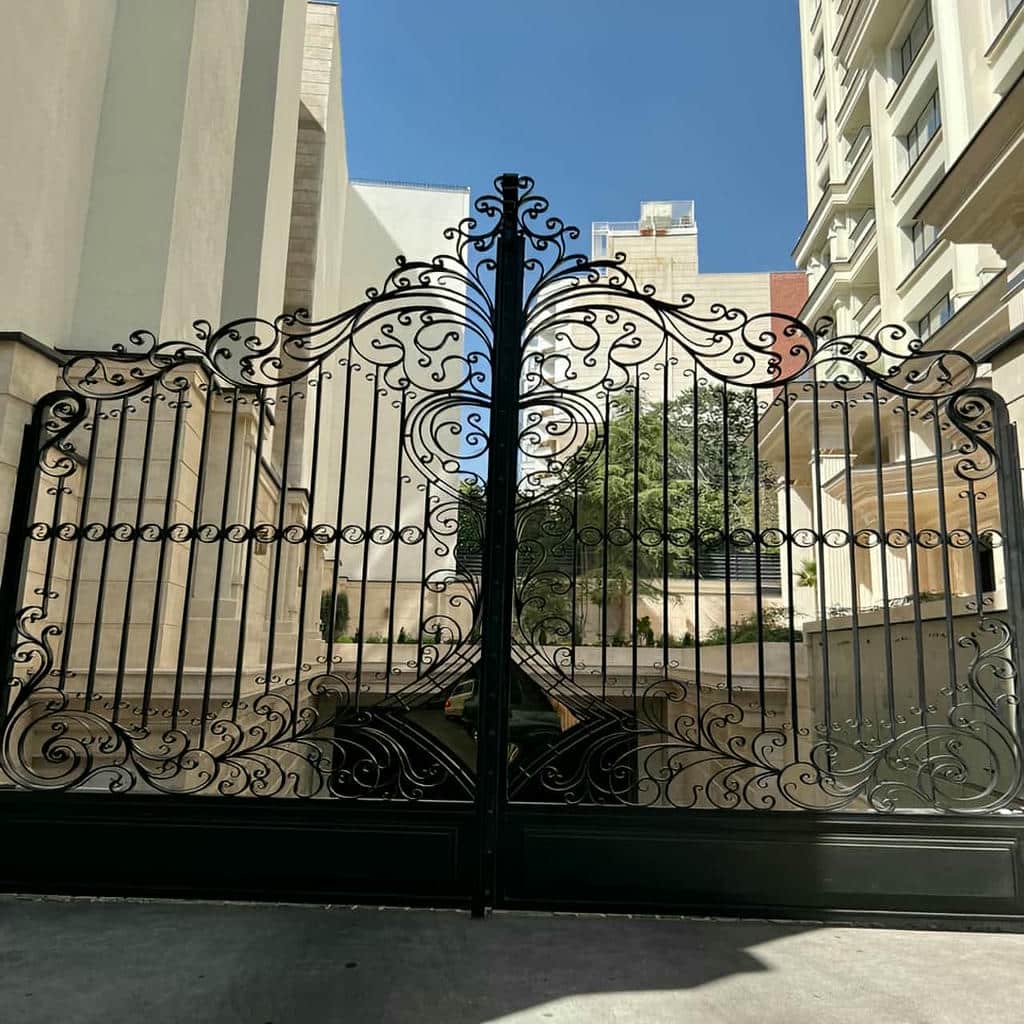 درب پارکینگ لوکس ورودی ویلا ریلی با بازشوی جانبی