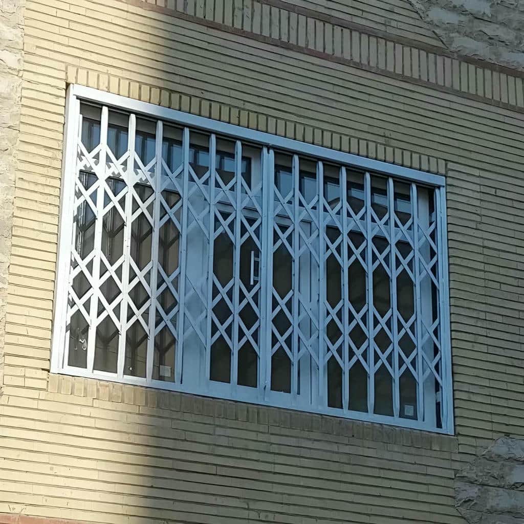 ساخت حفاظ پنجره ریلی بازشو با پروفیل و یراق هماهنگ