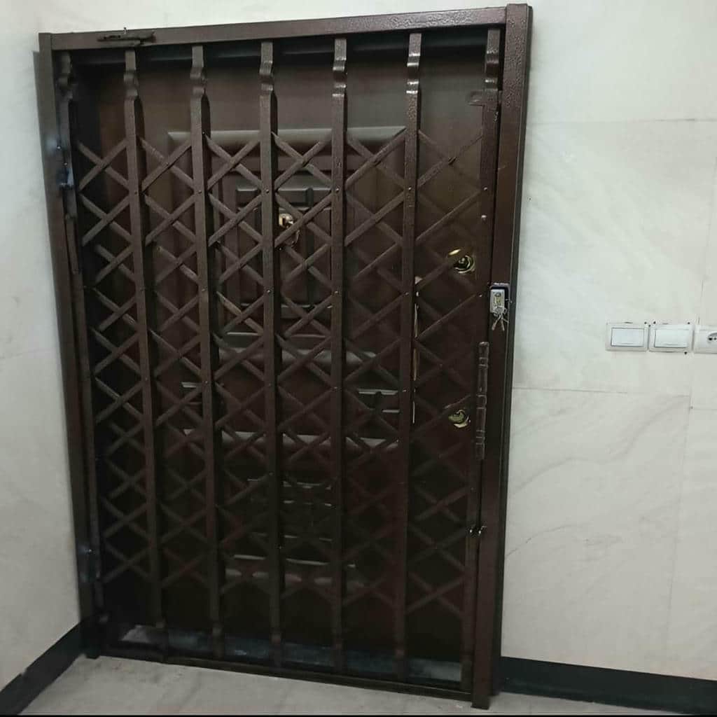حفاظ درب ضد سرقت فلزی مقاوم