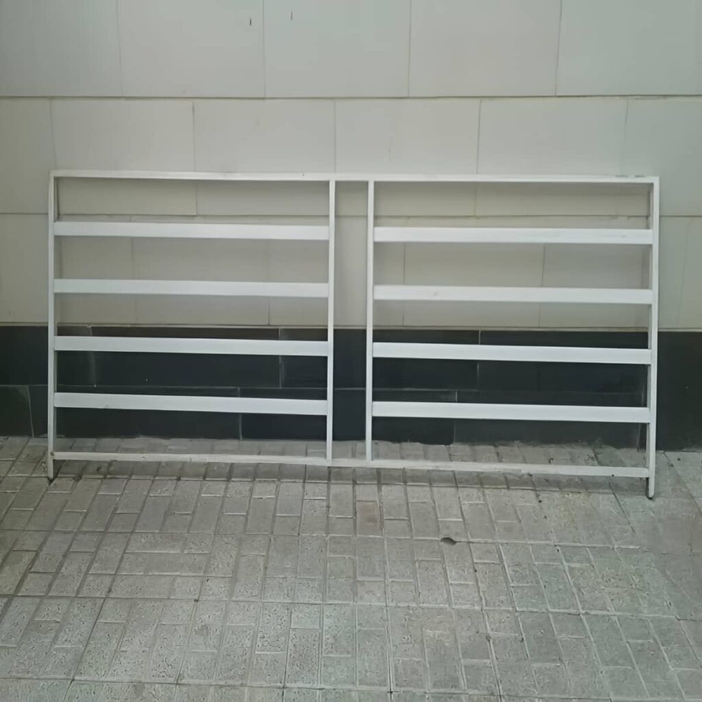 نرده تراس ساختمان مسکونی فلزی