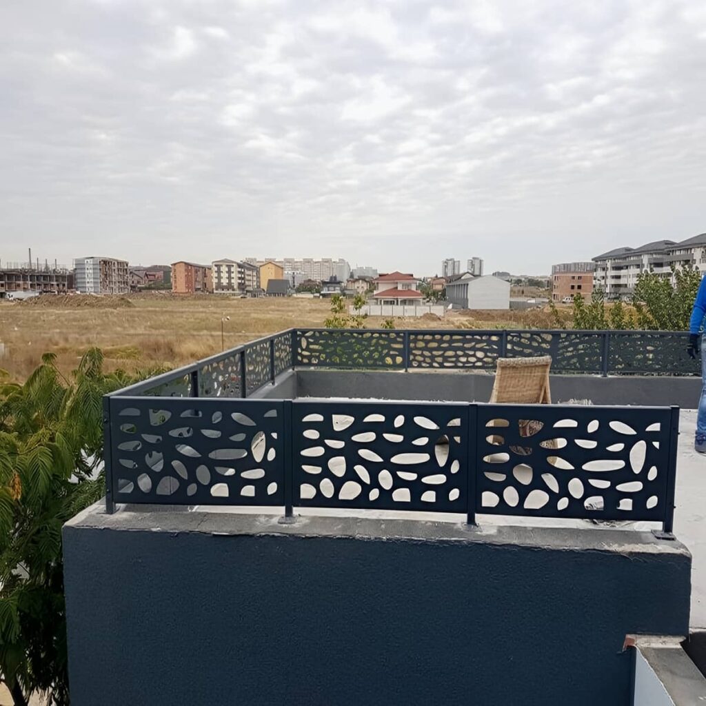 نرده بالکن با پوشش مقاوم