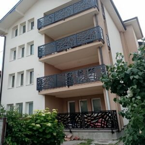 نرده تراس فلزی دهانه بزرگ