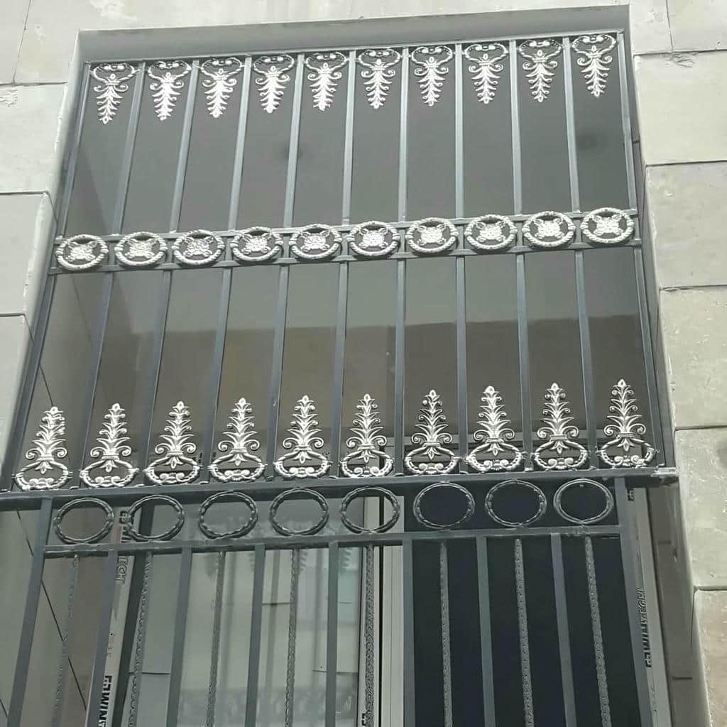 حفاظ پنجره آهنی ساختمان مسکونی