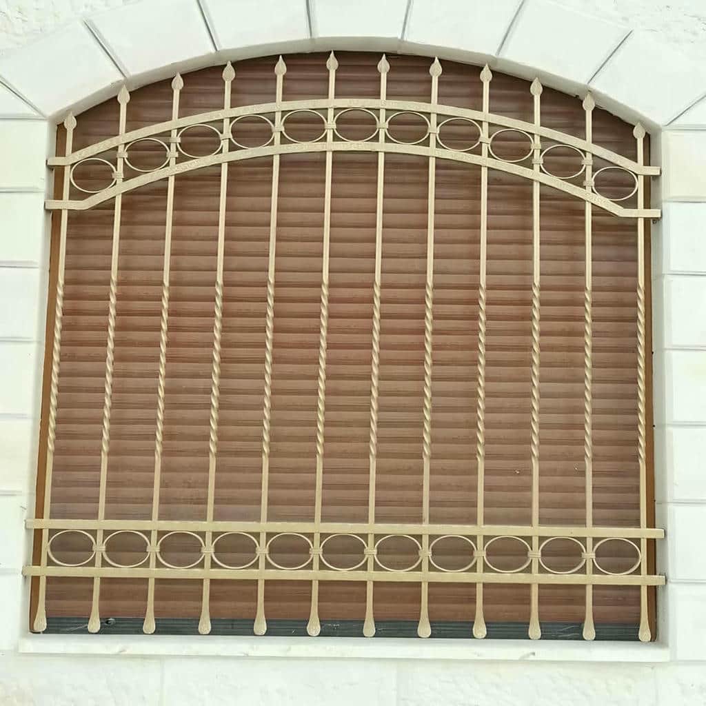 محافظ پنجره طبقه پایین