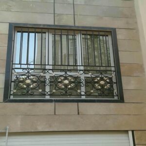 حفاظ پنجره طبقه همکف فلزی