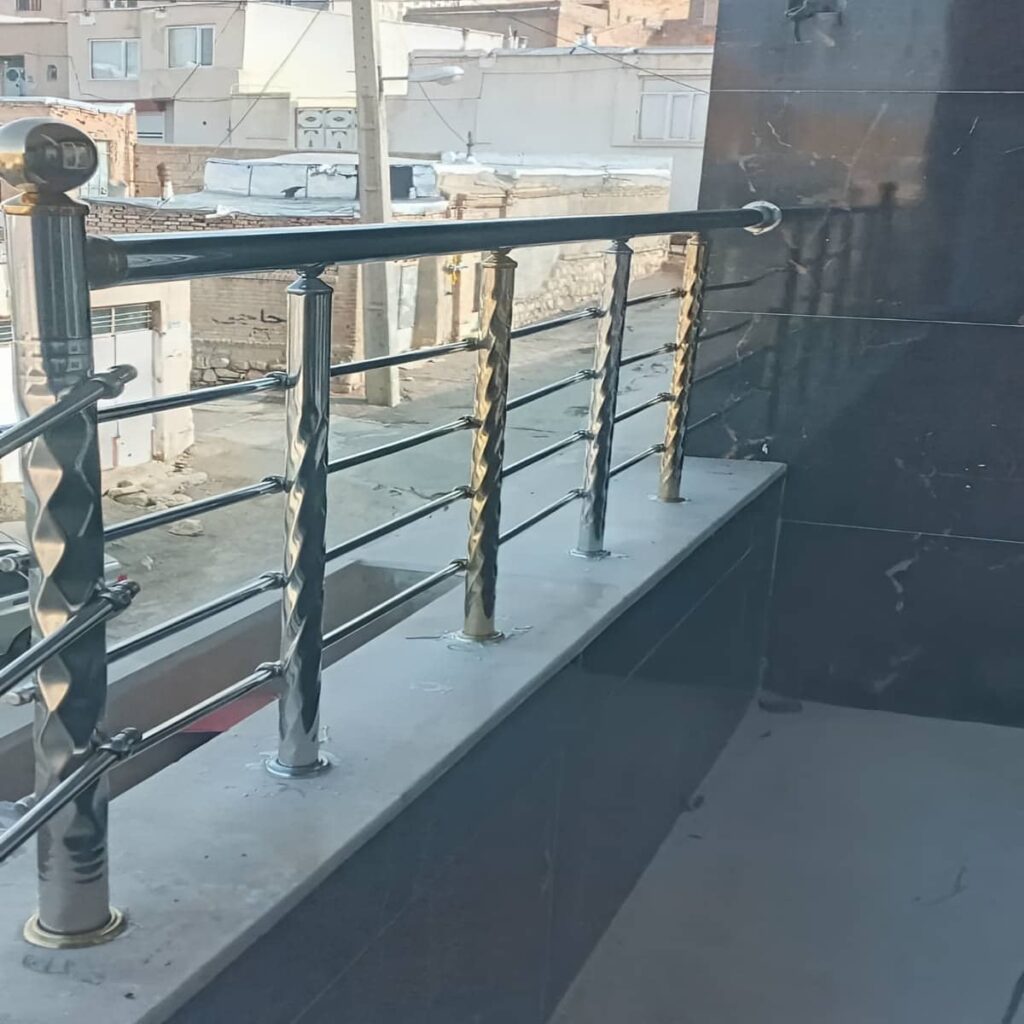 جان پناه بالکن نمای ساختمان